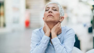 Kadınlar için doğal bir süreç olan menopozda yaş ortalaması her geçen gün düşüyor. Uzman isim yaptığı açıklamada Türkiye’de menopoz yaşının dünya ortalamasının altına düştüğünü belirtti.