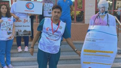 Ankara’da doktorlar ve hastalar akciğer kanserine dikkat çekmek için yürüdü....