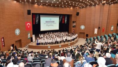 Balıkesir Üniversitesi (BAÜN) Tıp Fakültesi’nde öğrenciler için beyaz önlük giyme töreni düzenlendi