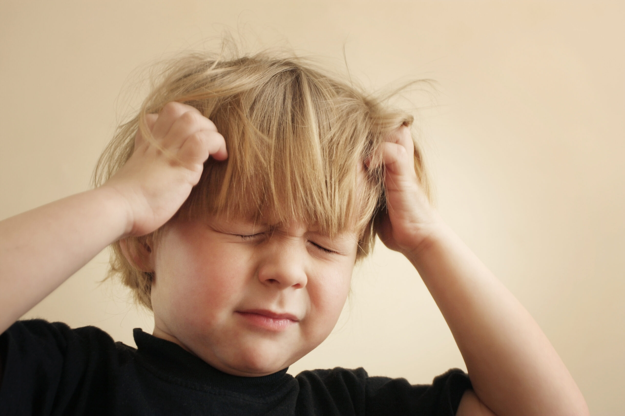Çocukların pek çoğu zaman zaman şiddetli baş ağrılarından yakınır. Peki, çocuklarda migren neden olur nasıl anlaşılır?