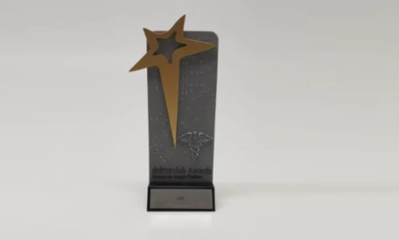 Doktorclub Awards 2024 sağlık ödülleri sahiplerini buldu 1 Doktorclub Awards 2024 Yarışmasında Türkiye’nin Sağlık Ödülleri sahiplerini buldu.
