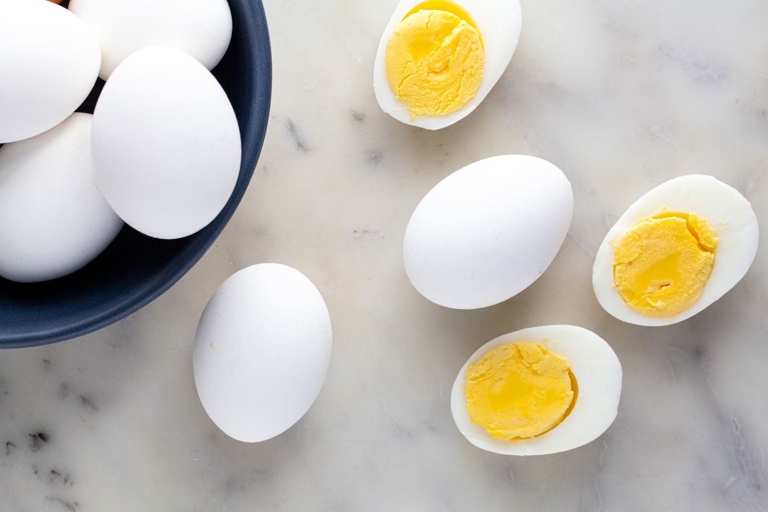 Yumurta lezzetli ve besleyici bir gıdadır. Ancak bu gıdayı fazla ve bilinçsizce tüketmek çeşitli sağlık sorunlarına yol açar.