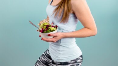 Kadınların yaklaşıl %13’ünü etkileyen PCOS, başka sağlık sorunlarına sebep olabilir. PCOS'luların diyetlerine özen göstermesi tavsiye ediliyor.