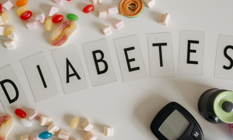 Halk arasında şeker hastalığı olarak bilinen diyabetin en yaygın türü Tip 1 ve Tip 2 arasındaki farklar merak ediyor. Peki, Tip 1 kimlerde görülür?