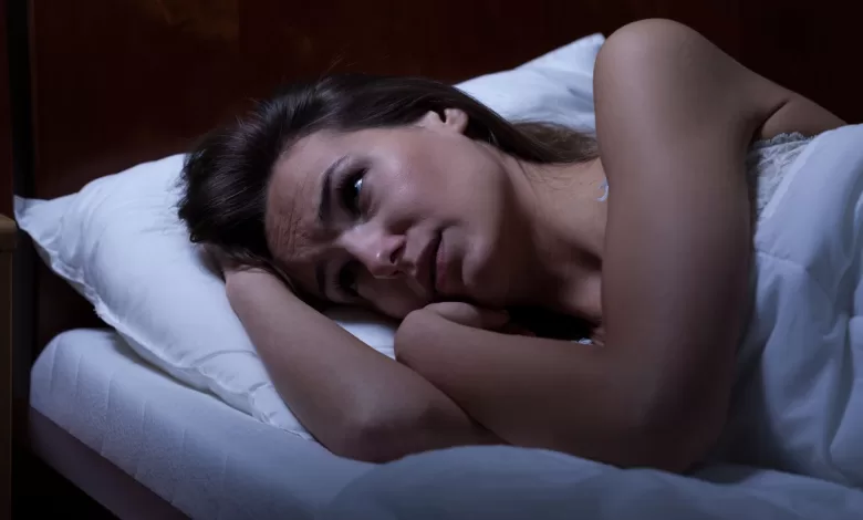 Kadınların pek çoğu adet yani regl öncesinde uykusuzluk sorunu yaşar. Peki, adet öncesi uykusuzluğun sebebi nedir?