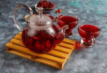Kilo vermek isteyen pek çok kişi hibiskus çayı tüketmeyi tercih ediyor. Peki, hibiskus çayının kilo vermeye yardımcı etkisi var mı?