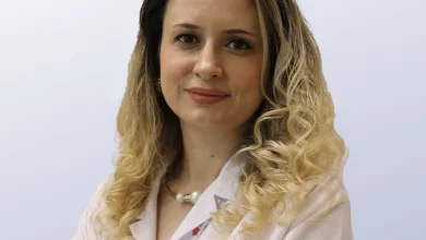 Uzm. Dr. Hatice Polat Menekşe, yaz aylarında çokça tüketilen buzlu içeceklerin 10 yaş altı çocuklar için büyük tehlike oluşturduğunu belirtti.