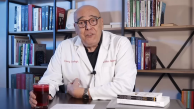Sağlıklı beslenme ve aralıklı oruç konularında yaptığı açıklamalarda dikkat çeken Prof. Dr. Yavuz Yörükoğlu 69 yaşında hayatını kaybetti.