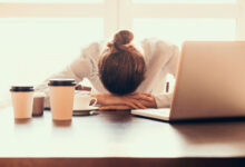 Kurban bayramı sebebiyle verilen 9 günlük tatilin ardından pek çok kişi işe konsantre olmaya zorlanıyor. Peki, tatil dönüşü sendromu nedir?