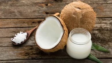 Hindistan cevizi içerdiği vitamin ve minarellerle harika bir meyvedir. İşte, hindistan cevizi yağının faydaları