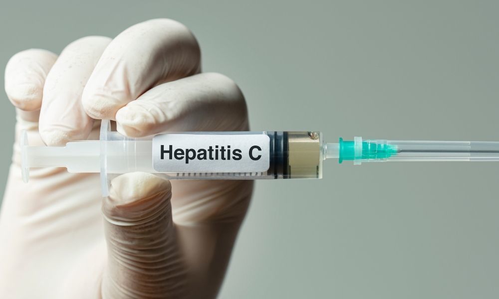 Doğal olduğu düşünülen bazı bitkisel çaylar ve takviyeler, Hepatit C hastaları için büyük risk oluşturabilir.