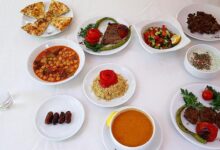 Ramazan ayında oruç tutarken sağlıklı beslenmek, doğru besin seçimleri yapmak ve kilo kontrolünü sağlamak için nelere dikkat edilmeli?