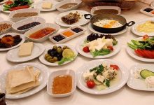 Uzmanlar, Ramazan sonrası beslenmede yapılacak küçük hataların kilo artışından sindirim sorunlarına kadar pek çok probleme yol açabileceğini belirtiyor.